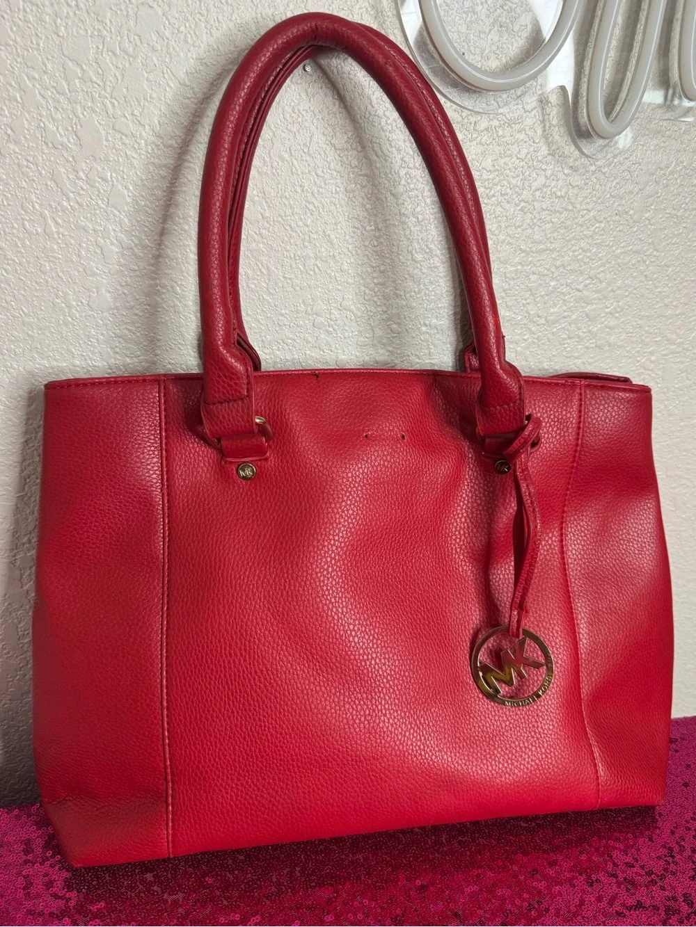 MICHAEL KORS 🍒 Cherry Red Pebbled Leather Shoulder Tote, Gold MK Charm Hangtag